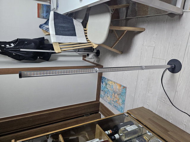 ② 제품 전신 — 122cm 기둥과 13cm 발판